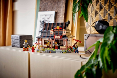 Lego Ninjago Four Weapons Blacksmith 15th Anniversary 71858