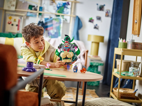 LEGO Prince Florian & Castle Bowser 72042