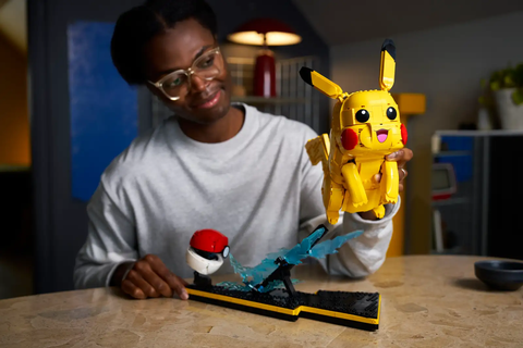 LEGO Pokémon Pikachu and Poké Ball 72152
