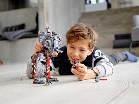 LEGO Star Wars AT-ST™ Raider from The Mandalorian 75254