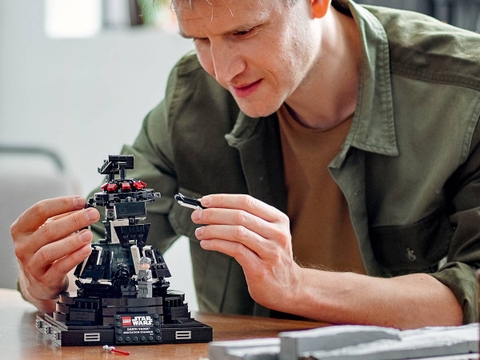 LEGO Star Wars Darth Vader™ Meditation Chamber 75296