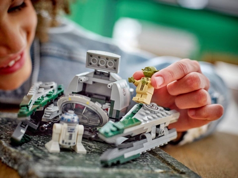 LEGO Star Wars Yoda's Jedi Starfighter™ 75360