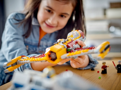 LEGO New Republic E-Wing™ vs. Shin Hati’s Starfighter™ 75364