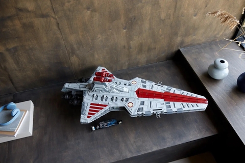LEGO Venator-Class Republic Attack Cruiser 75367