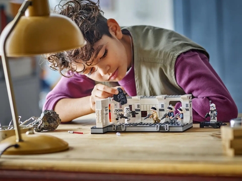 LEGO Boarding the Tantive IV™ 75387