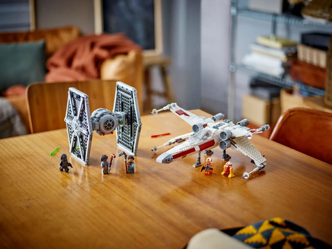 LEGO TIE Fighter & X-Wing Mash-up 75393