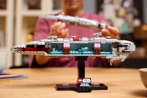 LEGO Star Wars Home One Starcruiser 75405