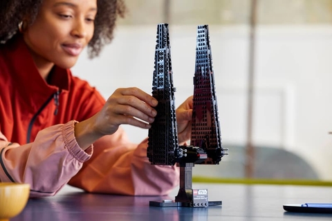 LEGO Star Wars Kylo Ren's Command Shuttle 75406