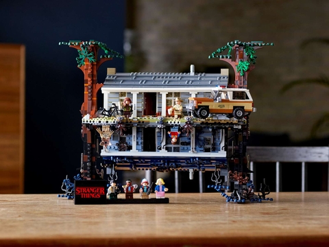 LEGO The Upside Down 75810