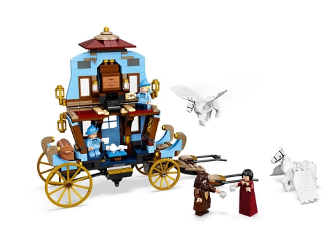Lego Beauxbatons’ Carriage: Arrival at Hogwarts™ 75958