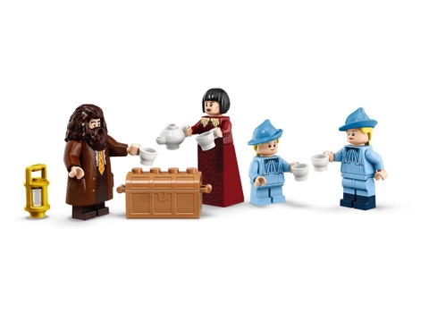 Lego Beauxbatons’ Carriage: Arrival at Hogwarts™ 75958