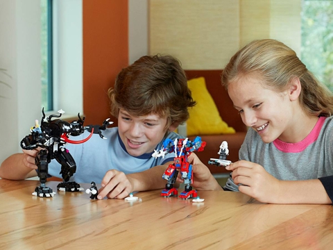 Lego Marvel Spider Mech vs. Venom 76115