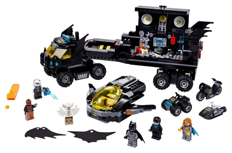 Lego DC Comics Batman Mobile Bat Base 76160