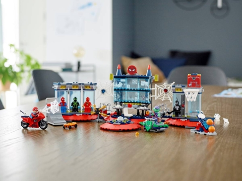 Lego Marvel Spider-Man Attack On The Spider Lair 76175