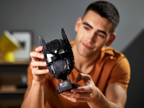 LEGO Batman™ Cowl 76182