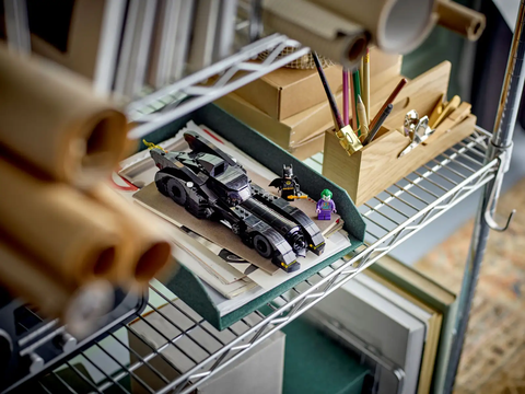 LEGO Batmobile™: Batman™ vs. The Joker™ Chase 76224