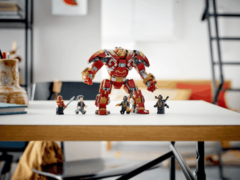 Lego Marvel The Hulkbuster: The Battle of Wakanda 76247