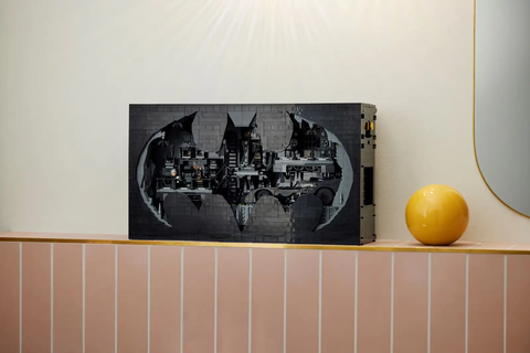 LEGO Batcave™ –  Shadow Box 76252