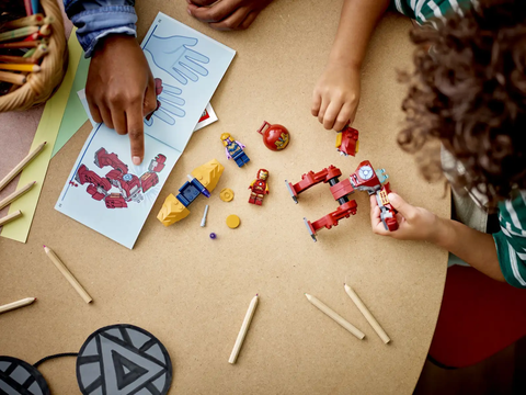 LEGO MARVEL Iron Man Hulkbuster vs. Thanos 76263