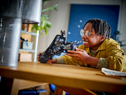 LEGO DC Batman™ Construction Figure and the Bat-Pod Bike 76273