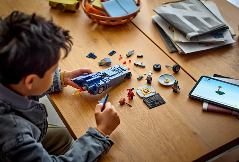 LEGO DC Batman™ with the Batmobile™ vs. Harley Quinn™ and Mr. Freeze™  76274