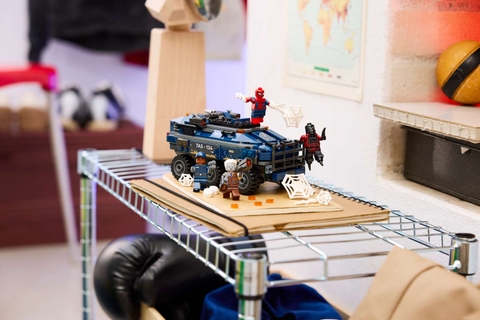 LEGO Spider-Man Prison Transport Chase 76349