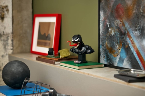 LEGO Marvel Venom Bust 76356