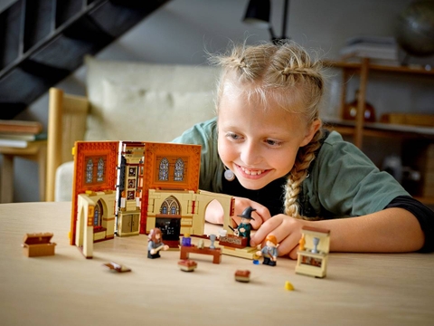 Lego Harry Potter Hogwarts Moment: Transfiguration Class 76382
