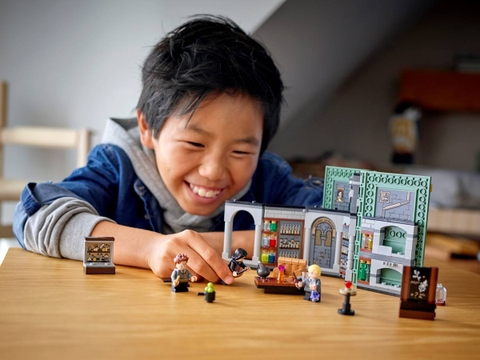 Lego Harry Potter Hogwarts Moment: Potions Class 76383