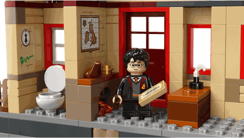 Lego Harry Potter Hogwarts Express Train with Hogsmeade Station 76423