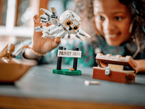 Lego Harry Potter Hedwig at 4 Privet Drive 76425