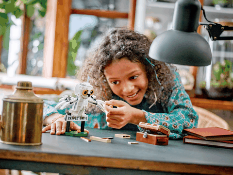 Lego Harry Potter Hedwig at 4 Privet Drive 76425