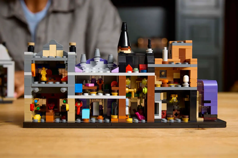 LEGO Diagon Alley™ Wizarding Shops 76444