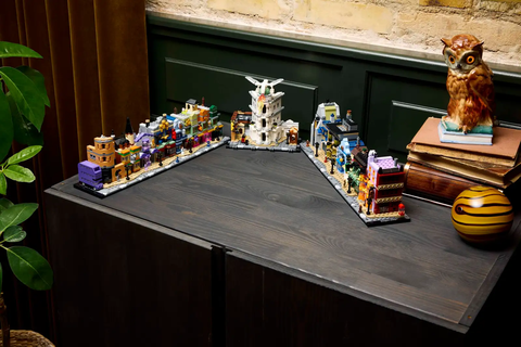 LEGO Diagon Alley™ Wizarding Shops 76444