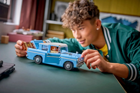 LEGO Enchanted Flying Ford Anglia™ 76470