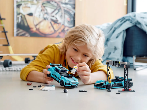 LEGO Speed Formula E Panasonic Jaguar Racing GEN2 car & Jaguar I-PACE eTROPHY 76898