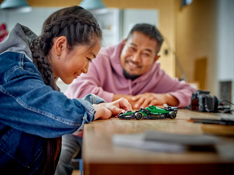 LEGO Speed Aston Martin Aramco F1® AMR24 Race Car 77245