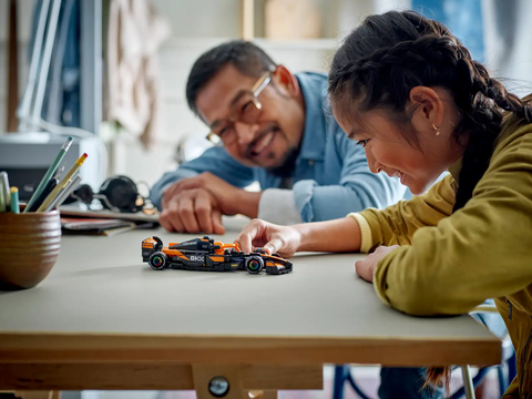 LEGO Speed McLaren F1® Team MCL38 Race Car 77251