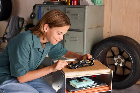 LEGO Speed APXGP Team Race Car from F1® The Movie 77252