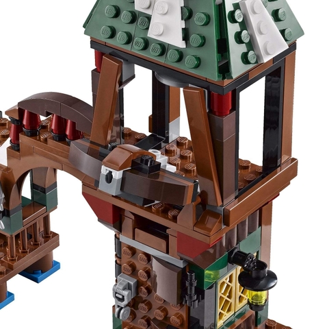 Lego Hobbit Attack on Lake-town 79016