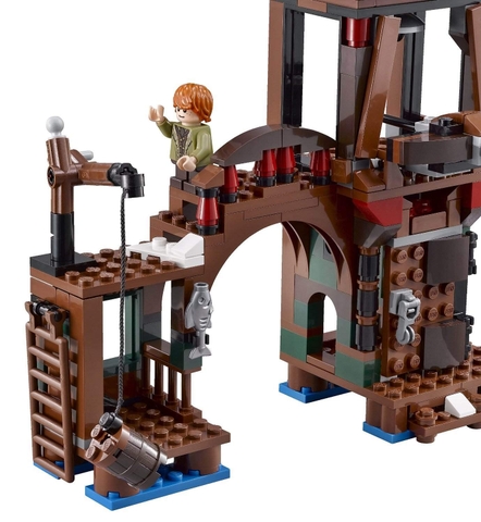 Lego Hobbit Attack on Lake-town 79016