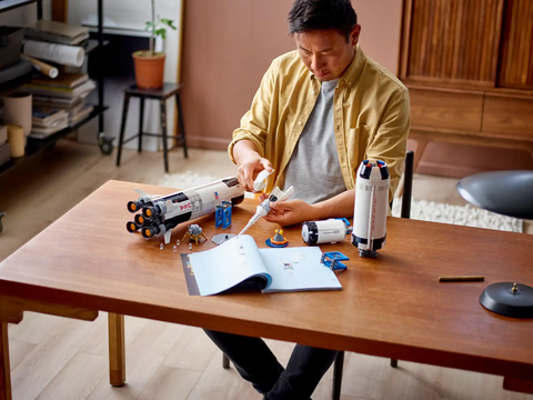 LEGO® NASA Apollo Saturn V 92176