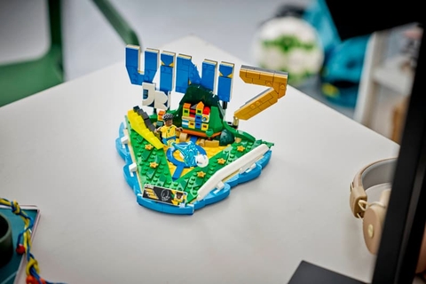 LEGO Editions Vini Jr. – Soccer Highlights 43027
