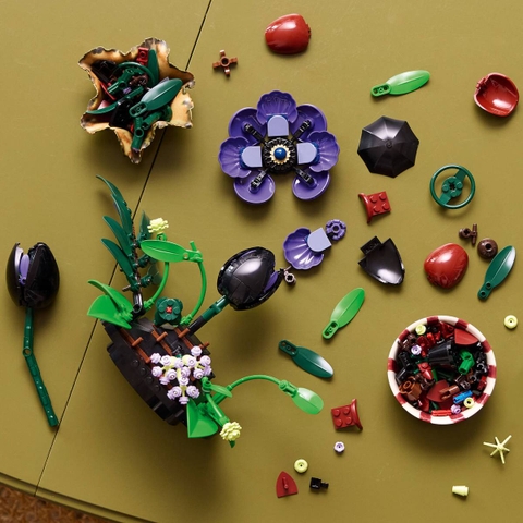 LEGO Botanical Dark Flower Arrangement 11513