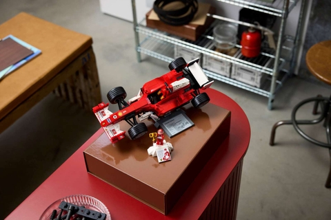 LEGO Ferrari F2004 & Michael Schumacher 11375