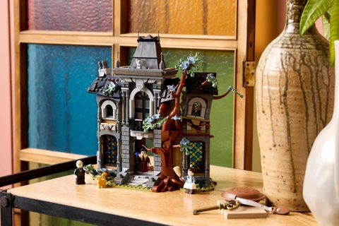 Lego Icons Mayor Manor 11383