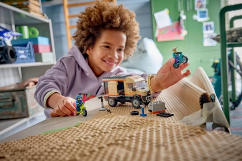 LEGO City Mountain Bike Adventure Van 60512