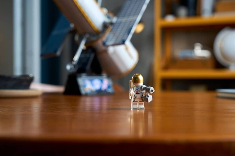 LEGO Icons Hubble Space Telescope 11382