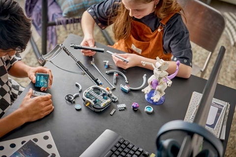 LEGO Pokémon SMART Play™: Mewtwo's Lab Break 72163