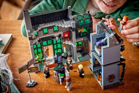 LEGO Harry Potter Knockturn Alley™ Wizarding Shops 76471
